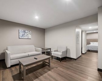 Quality Suites Wildwood - The Villages - Wildwood - Habitación