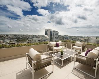 Hilton Colon Guayaquil - גואיאקיל - מרפסת