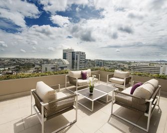 Hilton Colon Guayaquil - גואיאקיל - מרפסת