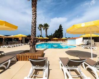 Camping maeva Escapades Les Cottages de Perpignan - Perpignan - Piscine