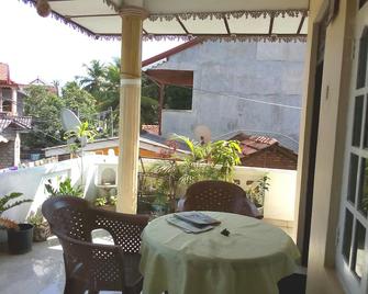 Randi Homestay - Negombo - Balkong