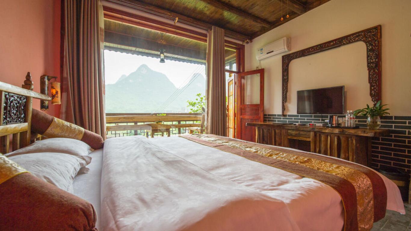Yangshuo Scenic Mountain Retreat