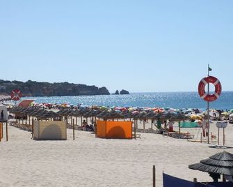 Lovely Apartment Alvor With Sea Views And Roof Top Communal Pool - Alvor - Plage