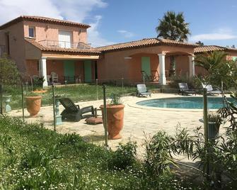 The South Villa 12/14 Beds With Swimming Pool Le Val En Provence - Le Val - Piscina