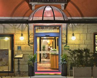 Bes Hotel Papa San Pellegrino Terme - San Pellegrino Terme - Budova