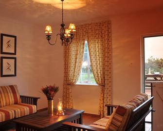 De Hoop Village Cottages - Bredasdorp - Wohnzimmer