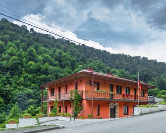 Ariana Family Hotel - Dilijan - Building