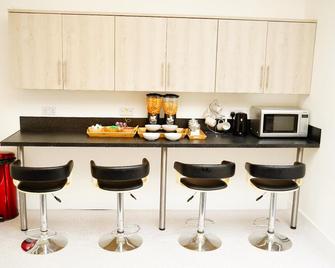 Serviced Property Plymouth - Plymouth - Kitchen