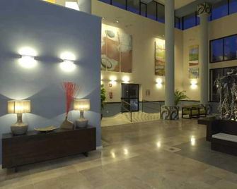 Leo Punta Umbria - Apartments - Punta Umbría - Hall d’entrée