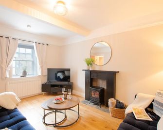 Northern Hideaways, Eider Cottage, Seahouses - Seahouses - Living room