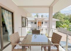 Palm Holiday Apartments - Grand'Anse Praslin - Balcón