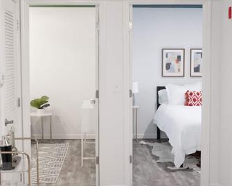 Modern Themed 3 Bedroom Apartment with-in Walking Distance of Downtown JC - Johnson City - Bedroom