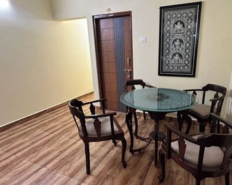 Shubham Suites & Party Hall - Hubli - Comedor