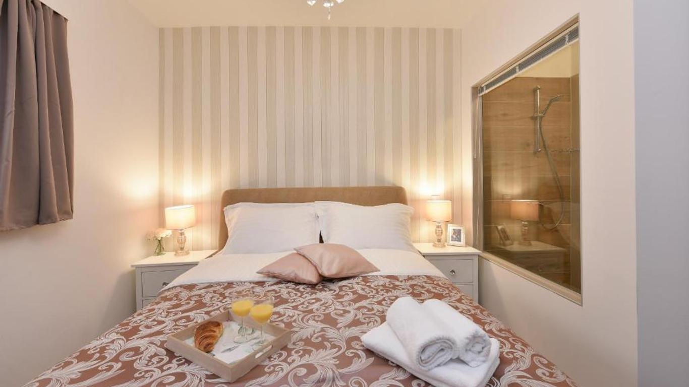 Harvey's luxury rooms
