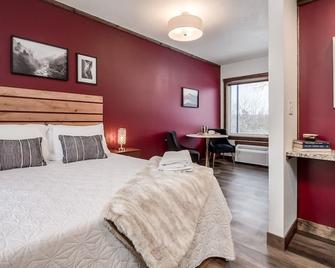 Boutique Hotel | Virginia Themed Suite - Prescott - Bedroom