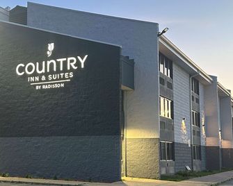 Country Inn and Suites by Radisson Dunbar WV - Dunbar - Gebouw