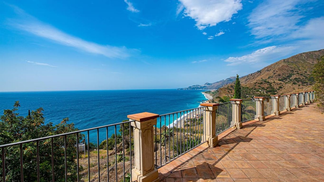 بايا تاورمينا - يدسوتلز