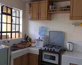 Little Haven with a view of Mt. Kenya - Nanyuki - Kitchen