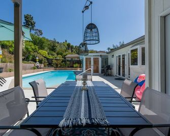 3br Poolside Escape Sleeps 10 + Dogs Welcome! - San Diego - Pool