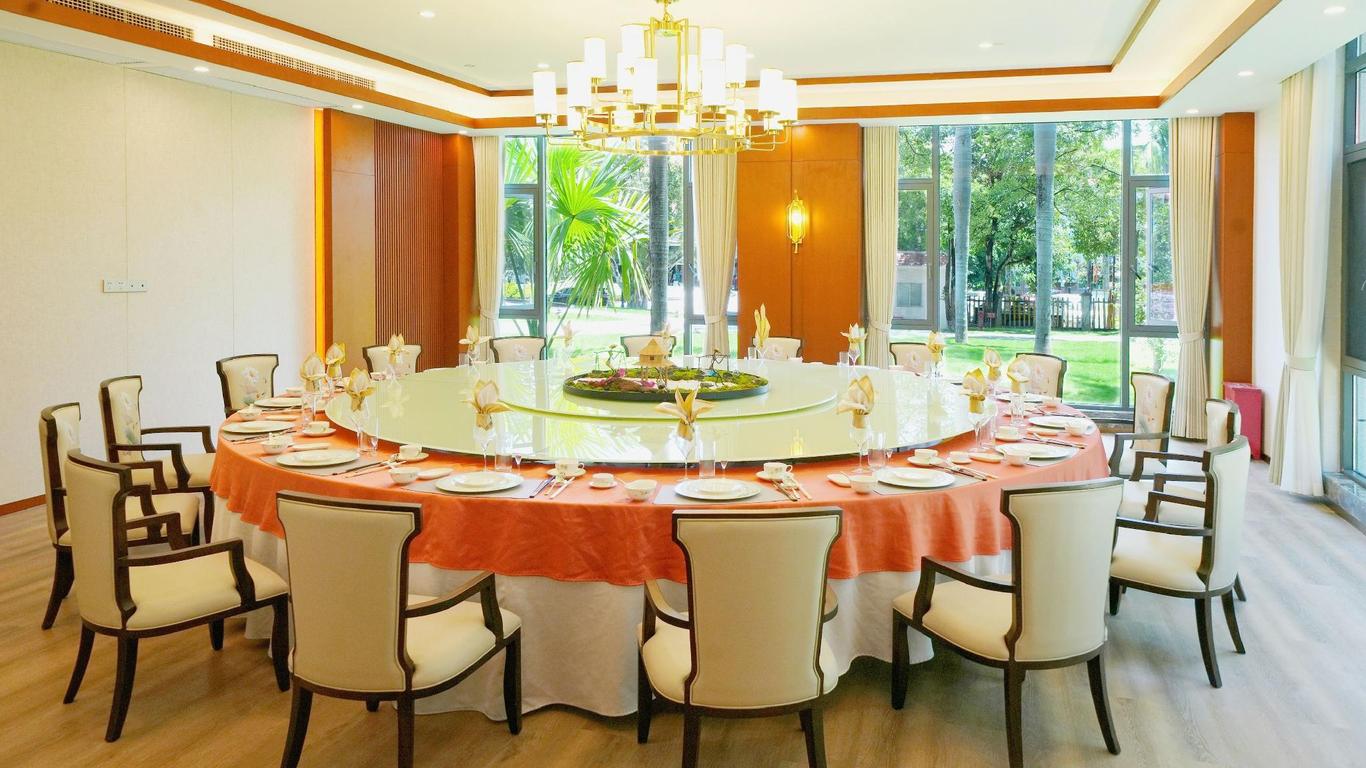 New Tai Garden Holiday Hotel