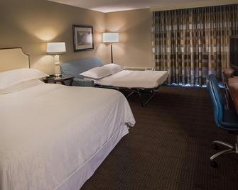 Sheraton Westport Chalet Hotel St. Louis - St. Louis - Bedroom