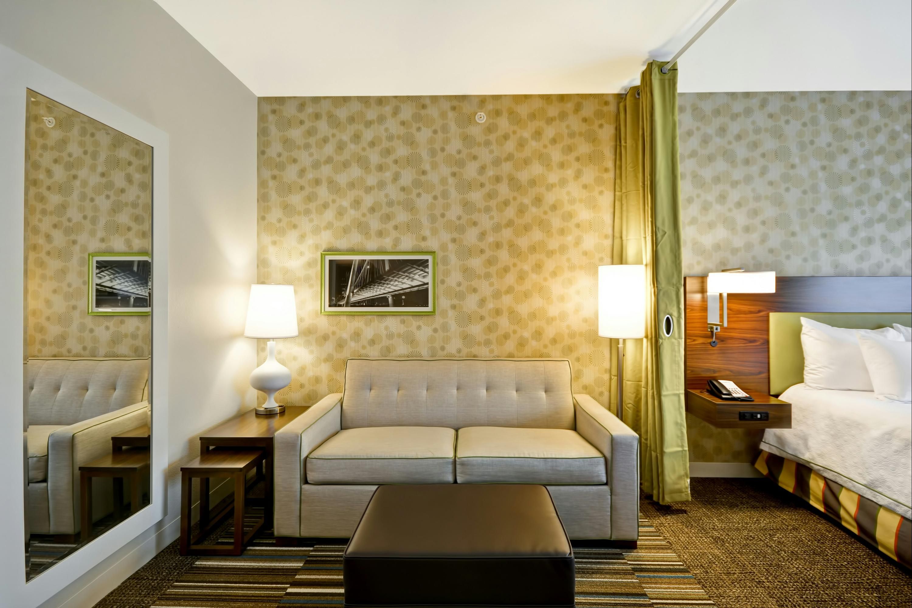 Home2 Suites By Hilton Dallas Downtown At Baylor Scott & White - Dallas - Living room