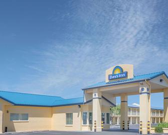 Days Inn by Wyndham Deming - Deming - Building