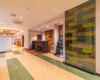 Super Hotel Yahaba Eki Higashiguchi - Yahaba - Лоббі