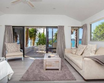 The Beach House - Kawau Island - Sala de estar