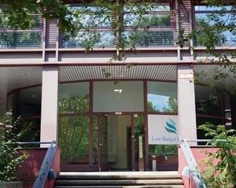 Low Budget Hostel - מינכן - בניין