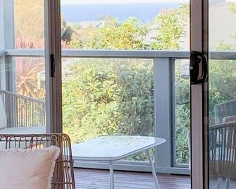 Hemmet House - Calm Oasis & Refreshing Ocean Breeze - Rhyll - Balcón