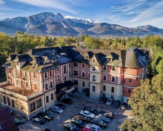 Grand Hotel Stamary - זקופנה - בניין