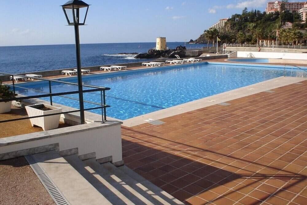 Hotel Quinta da Penha de França - פונשל - בריכה