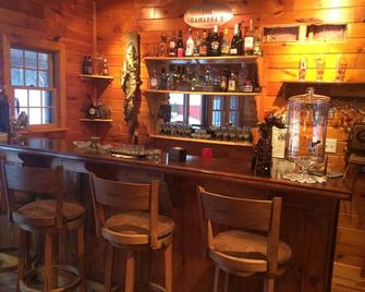 Trails in river cottage, hurry, prime family vacation spots will fill up fast ! - Luther - Bar