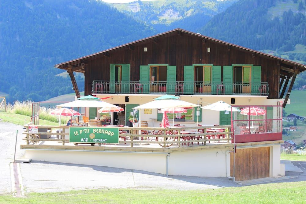 Hôtel Les Bernards - Praz-sur-Arly - Gebäude