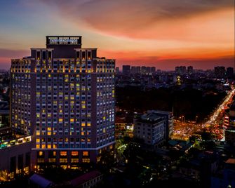 Hotel Nikko Saigon - Ho Chi Minh City - Building