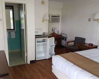 Budget Host Inn - Detroit Lakes - Ložnice