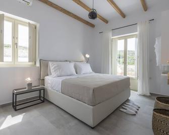 Milos Zen Suites - Plaka - Bedroom