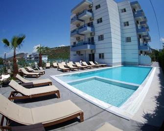 Hotel Heksamil - Ksamil - Pool