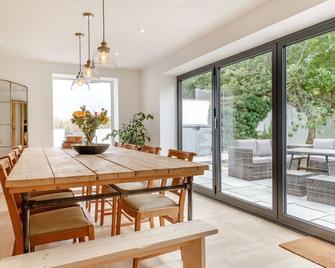 The Old Chapel - Gainsborough - Dining room