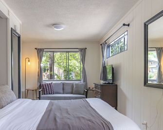 Mackenzie Beach Resort - Tofino