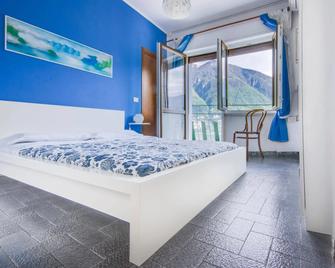 Hotel Bersagliere - Laglio - Bedroom