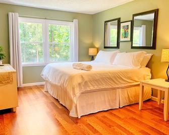 Cozy Home Near Uncc, Carolina Pavilion And Uptown Charlotte - Charlotte - Habitación