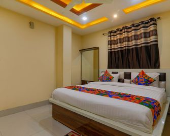 Fabhotel Shree Galaxy - Kanpur - Camera da letto