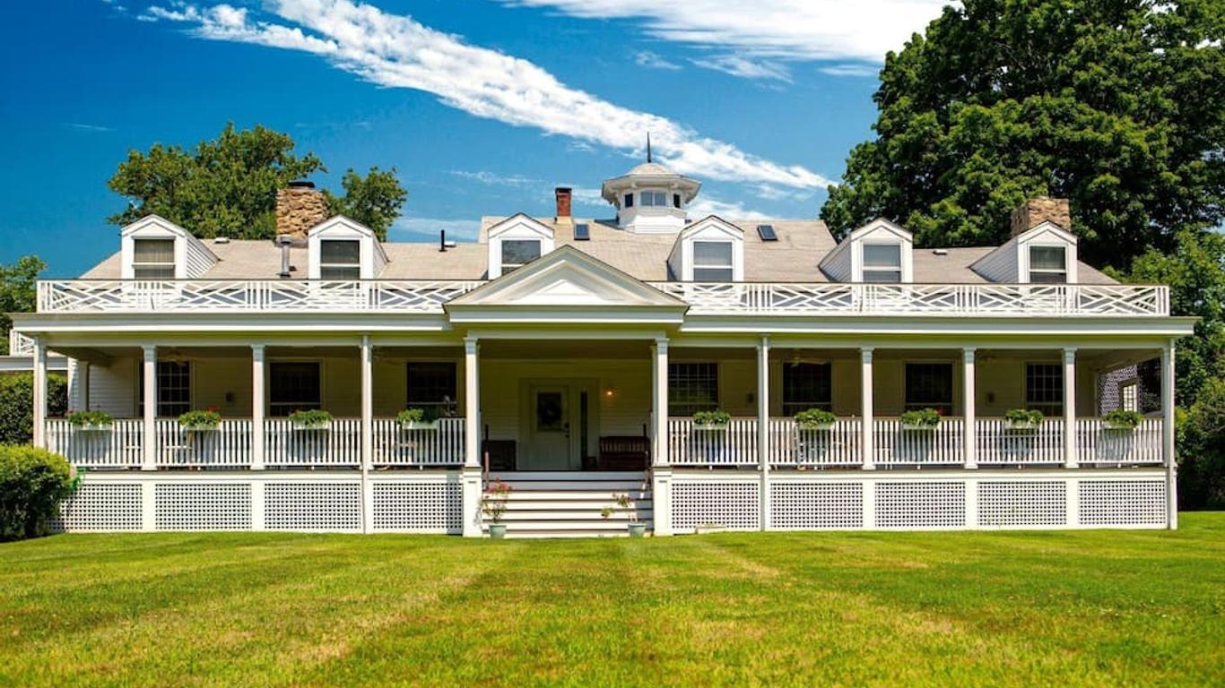 Captain Stannard Bed and Breakfast Country Inn