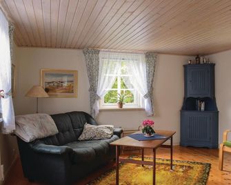 Three-Bedroom Holiday Home In Borgholm - Borgholm - Vardagsrum