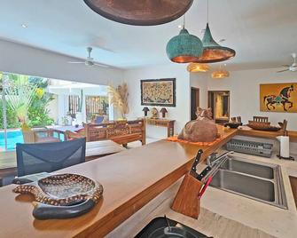 Nice 2/3 bedroom villa in Padonan - North Kuta