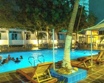 Hotel Rodadero Dorado Beach - Santa Marta - Piscina