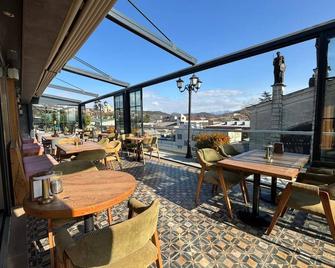 Grand Opera Hotel - Kutaissi - Balkon