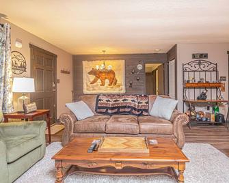 Woodside Retreat - McHenry - Sala de estar